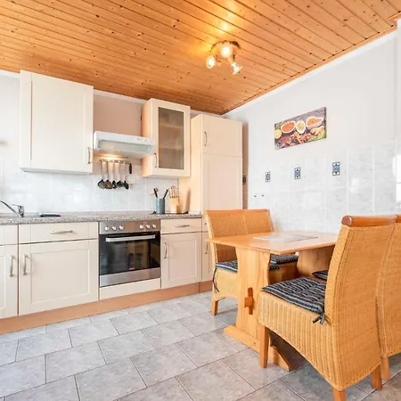 Karla Emma Appartement *